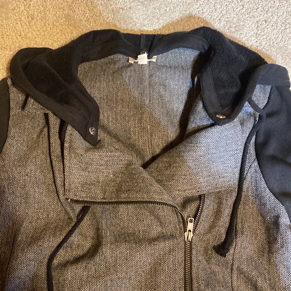 Hem & Thread Moto Jacket with hood - Picture 3 of 5